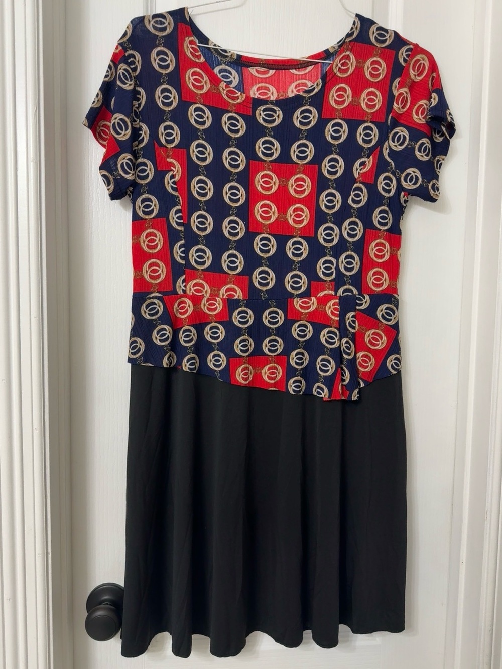 Black red short sleeve dress geometric chain link print top bodice black skirt L